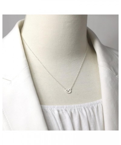 Sterling Silver Pretzel Necklace Silver $20.29 Necklaces